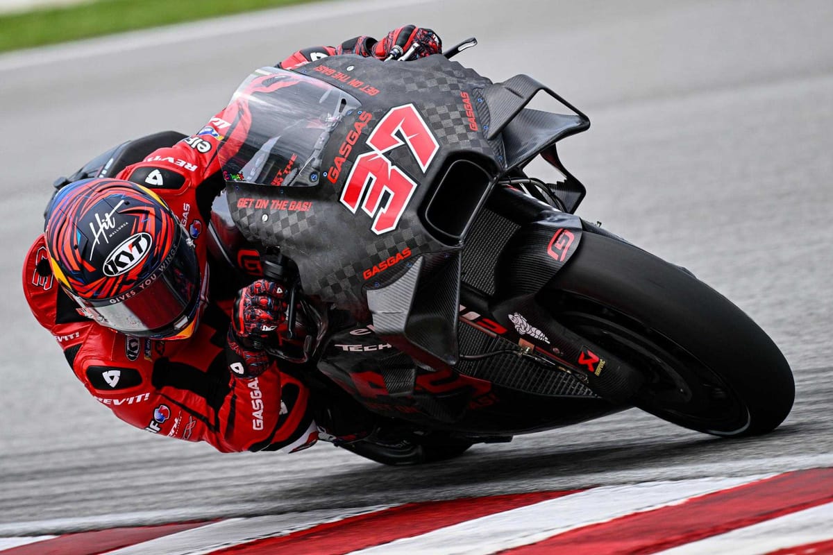 Je Commence Comprendre La Motogp Fernandez Boucle Tours Sepang