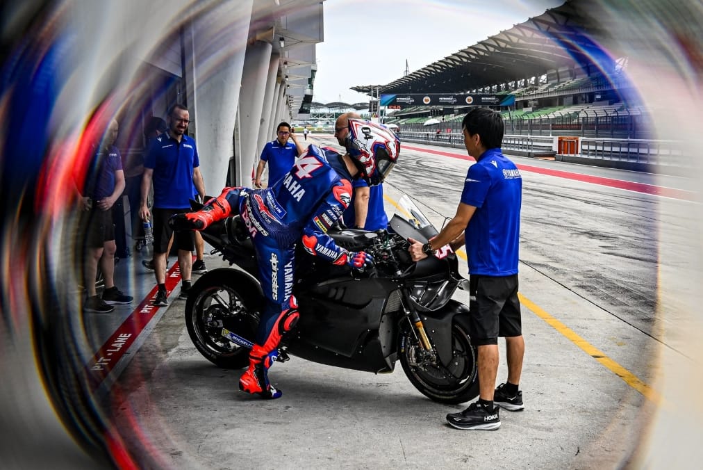 Shakedown Sepang, J1 : Du beau monde en piste, Espargaro leader devant Ogura