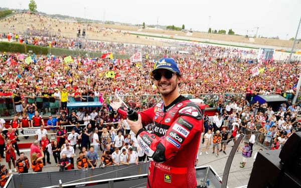 « Ma stratégie a changé quand j'ai vu Martin entrer aux stands » - Bagnaia prend de gros points à Misano