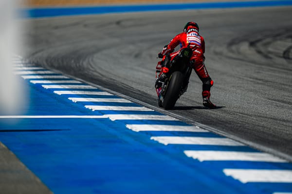 Thaïlande, Q2 MotoGP : Bagnaia signe la pole, Martin et Marquez au tapis