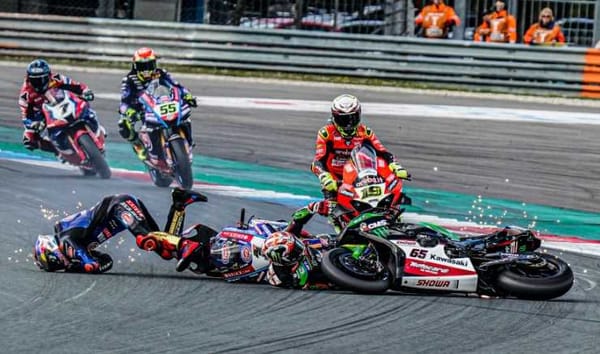 Assen, Championnat WSBK : Bautista profite de l'accrochage Rea/Razgatlioglu